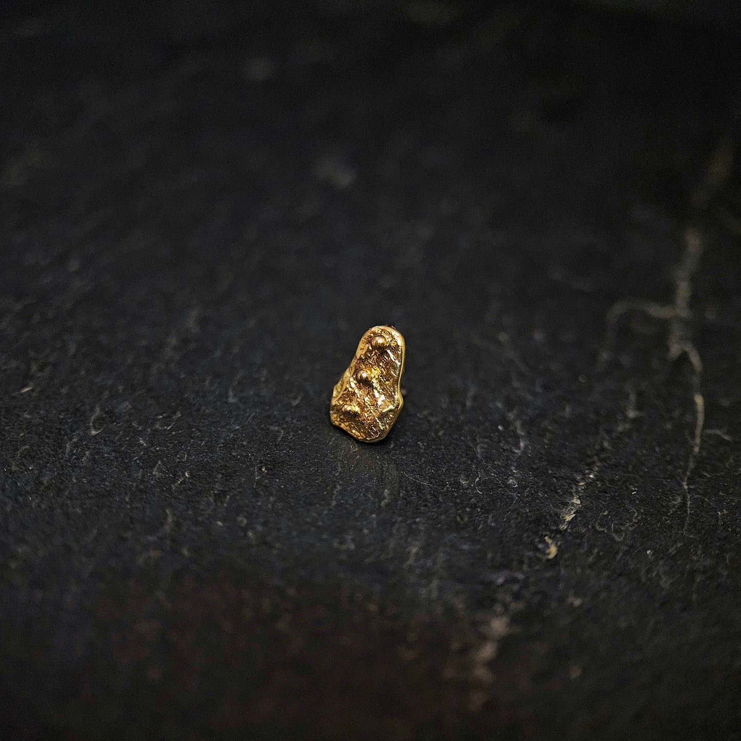Totem - 14ct solid gold threadless end.
