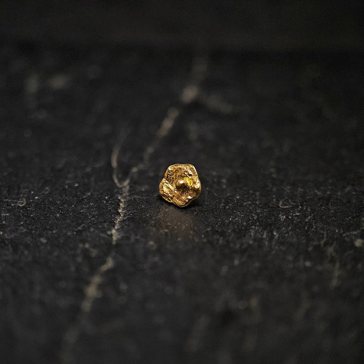 Sunny side up - 14ct solid gold threadless end.