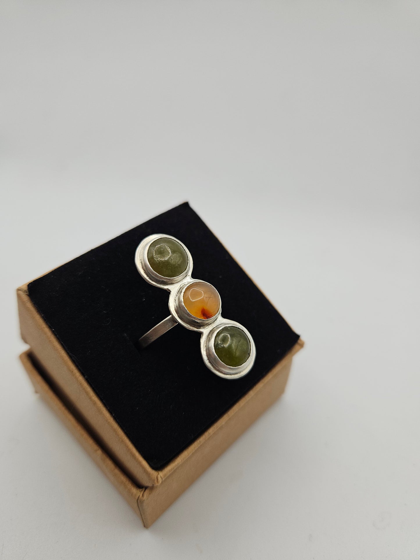 Vesuvianite and carnelian ring - Size N
