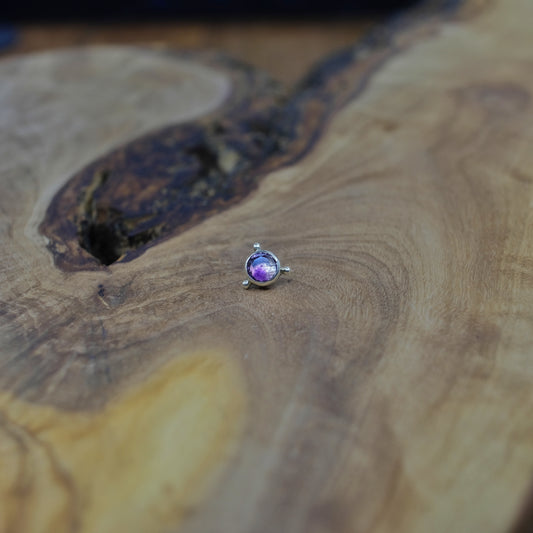 9ct white gold amethyst - 14g threaded.