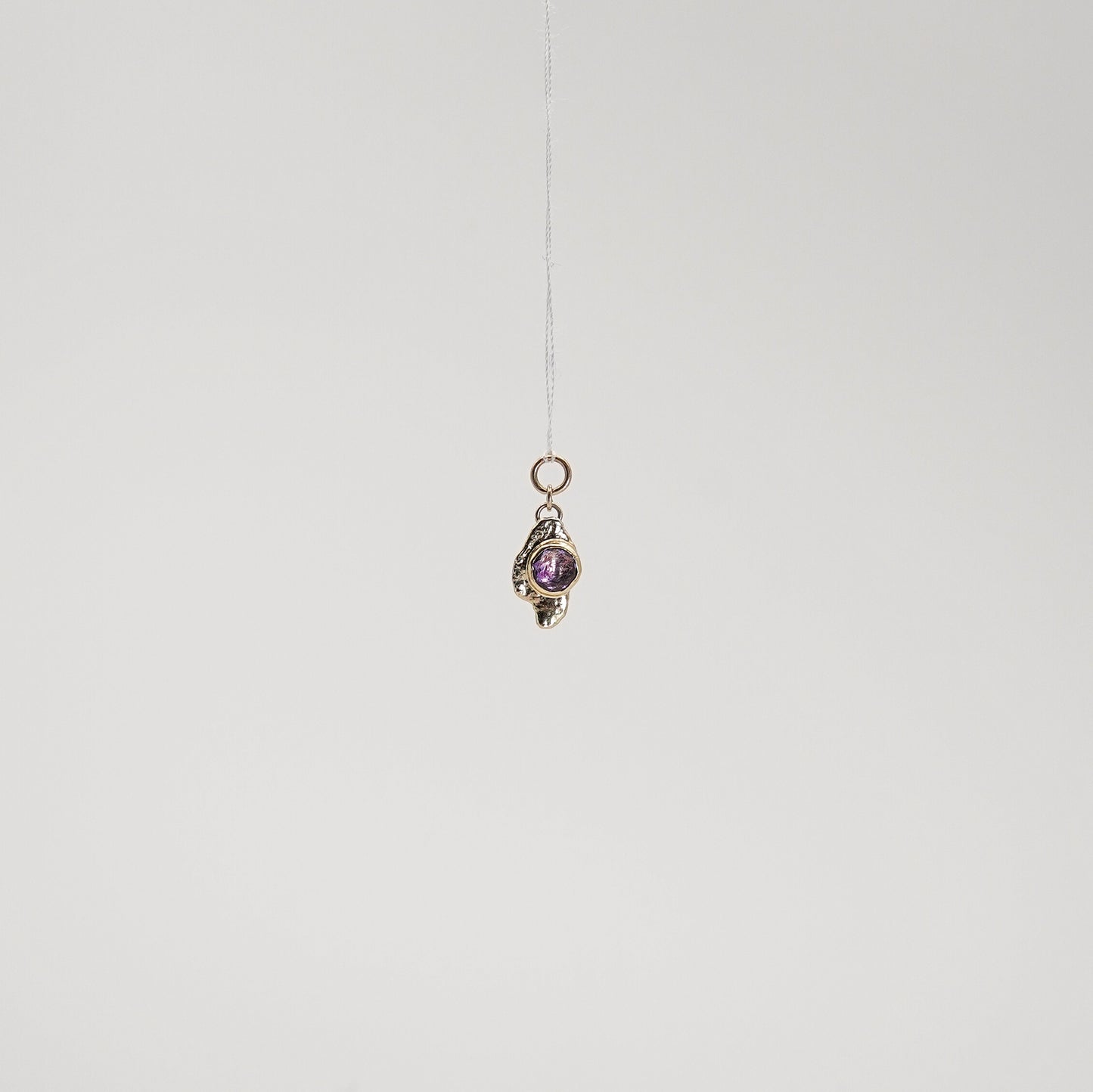 Abstract Charm - Amethyst set 9ct solid yellow gold - Charm