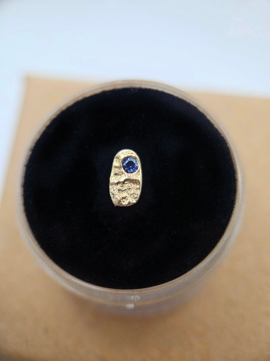 Textured totem - Flush set blue CZ, 14ct solid gold threadless end