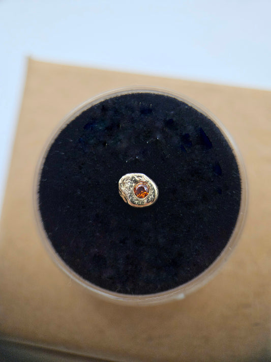 Textured dot - Red CZ, 9ct solid gold threadless end