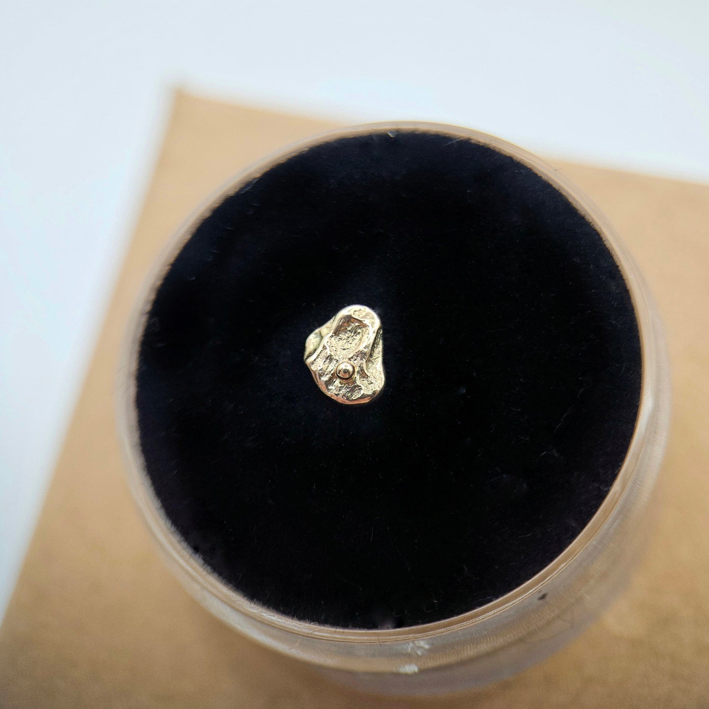 Abstract 3 - 9ct solid gold threadless end