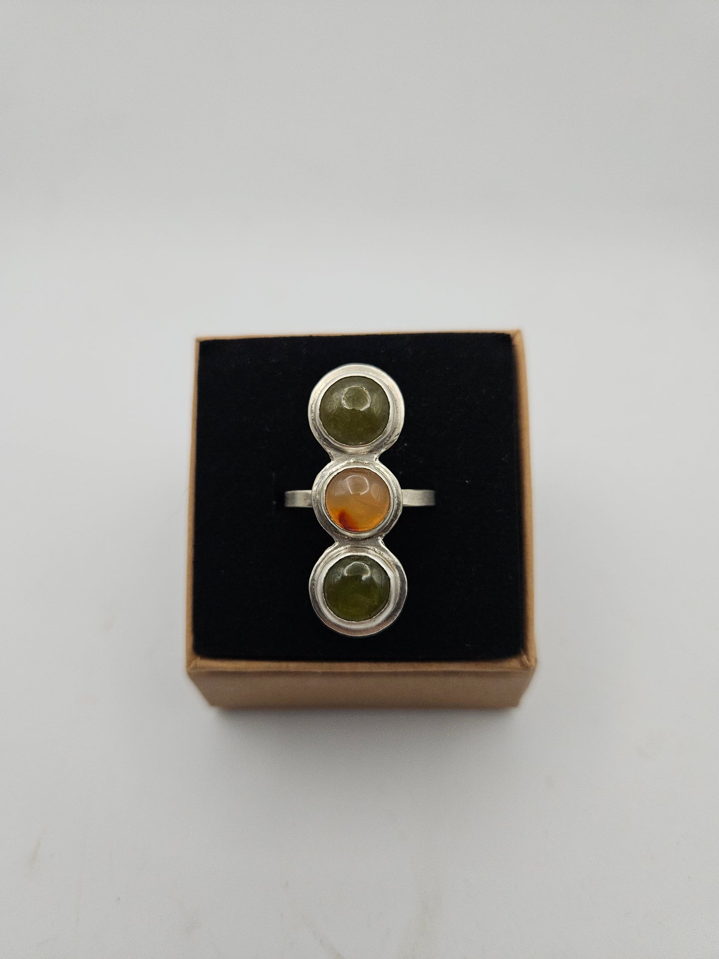 Vesuvianite and carnelian ring - Size N